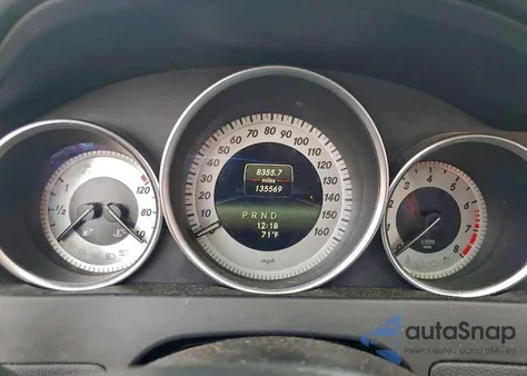 2015 Mercedes-Benz C 250 z USA, uszkodzony, nr VIN WDDGJ4HB5FG364574